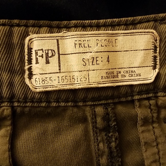 Free People Capris - Size 4 - Picture 6 of 8